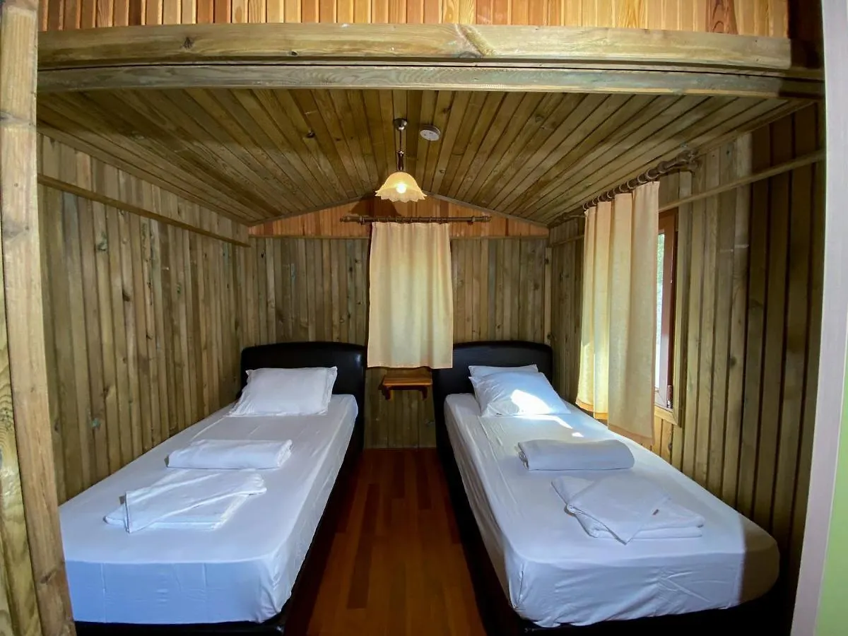 Tree Houses Hotel フェティエ